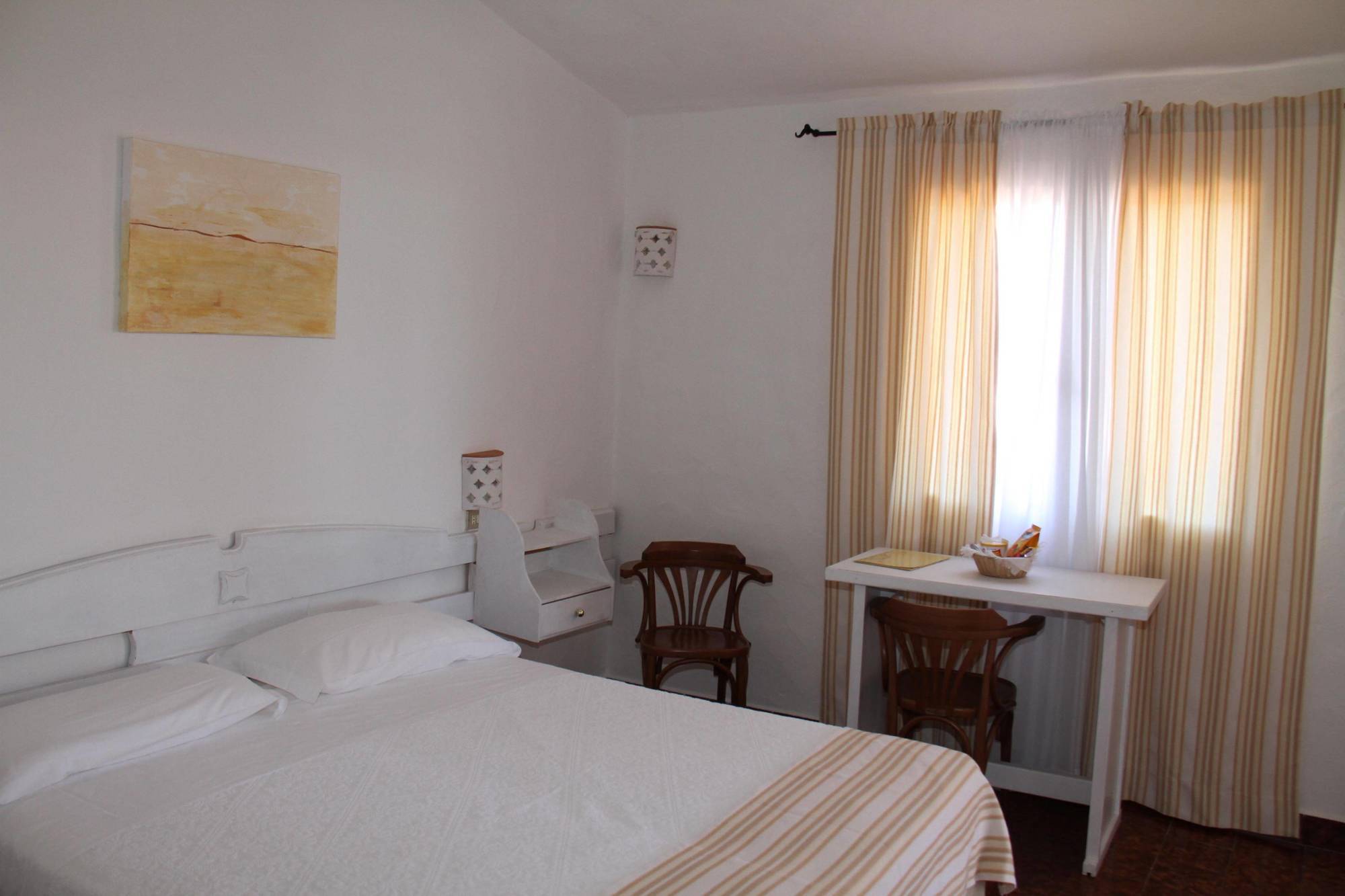 Hotel 3 Botti Бая Сардиния Екстериор снимка